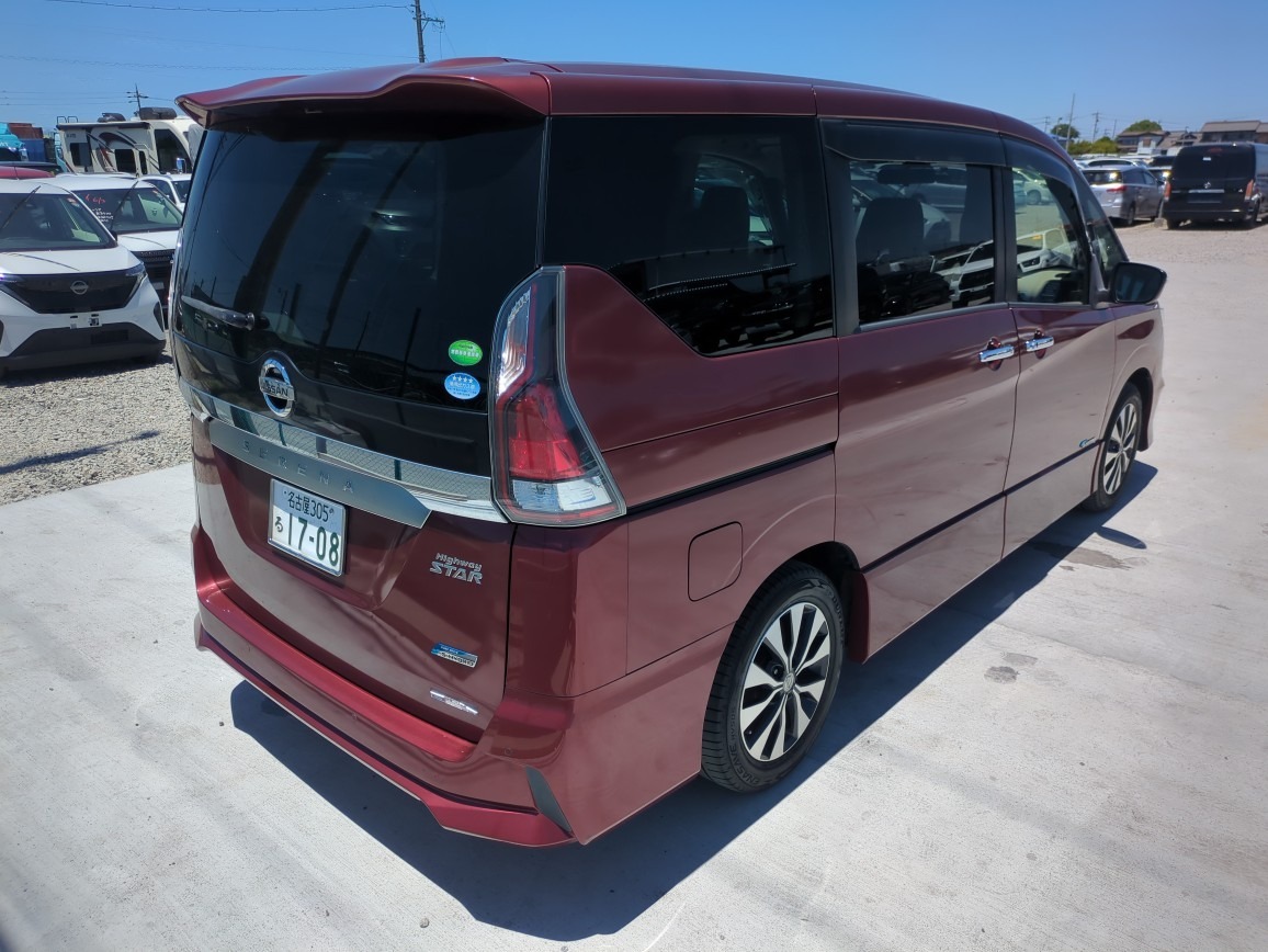NISSAN SERENA 2018
